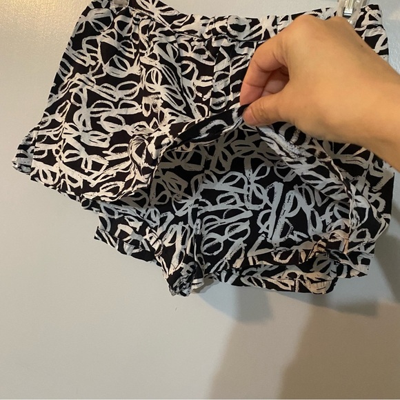 KATE SPADE Sunglasses Prints Top and Skorts Set - Picture 10 of 16